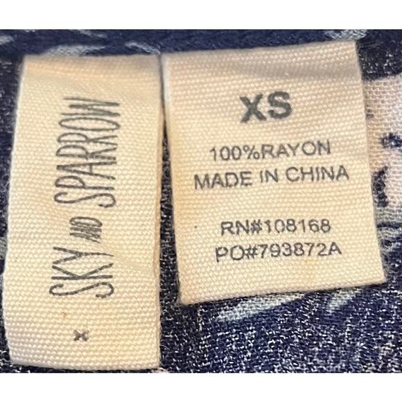 SKY AND SPARROW LONG SLV, V-NECK MINI WAIST DRESS, WOMEN, XS, BLUE - FLORAL PATT - Picture 11 of 12